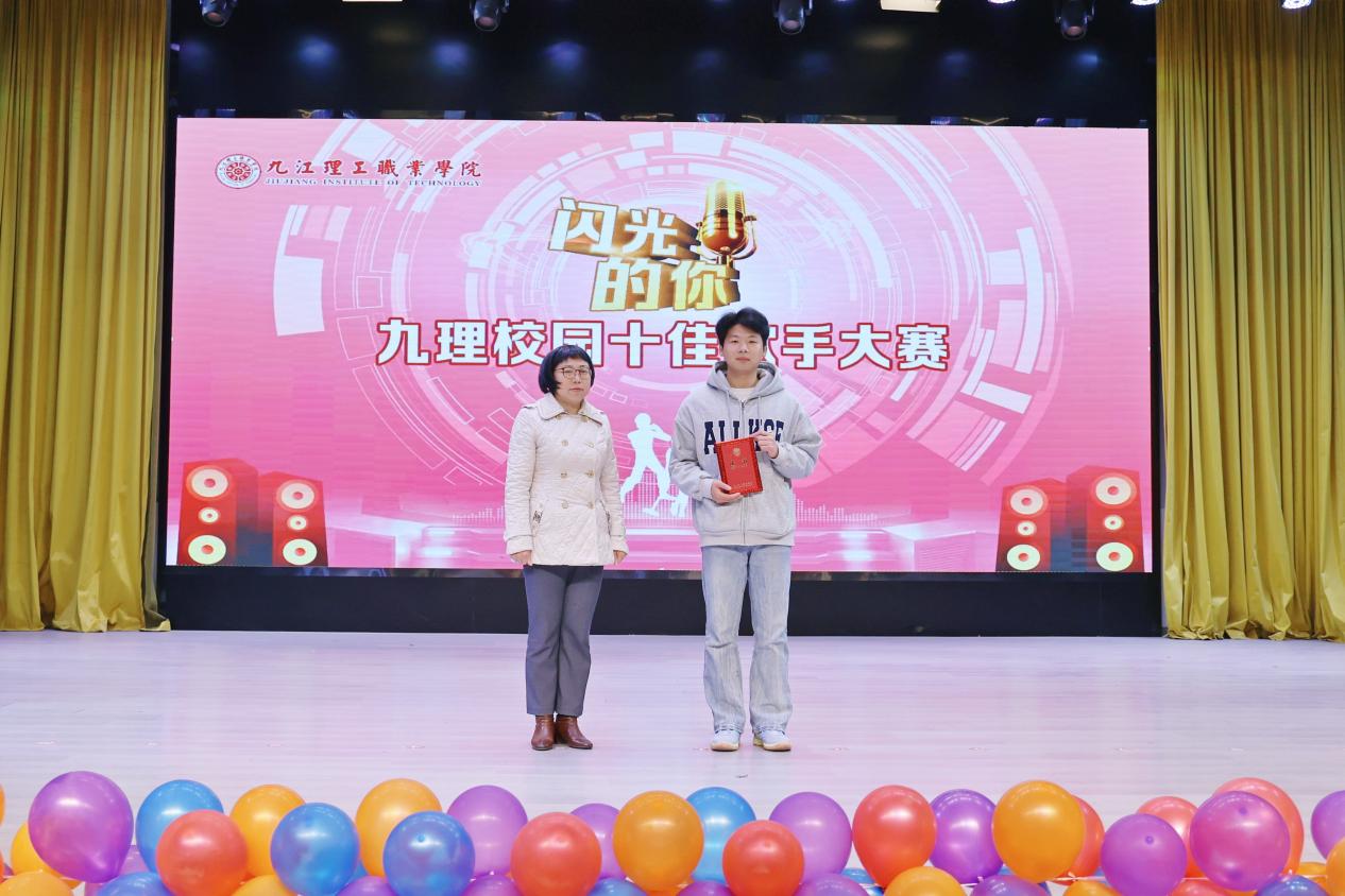 ce86a26f10ed0f59374f06ab1b826b5