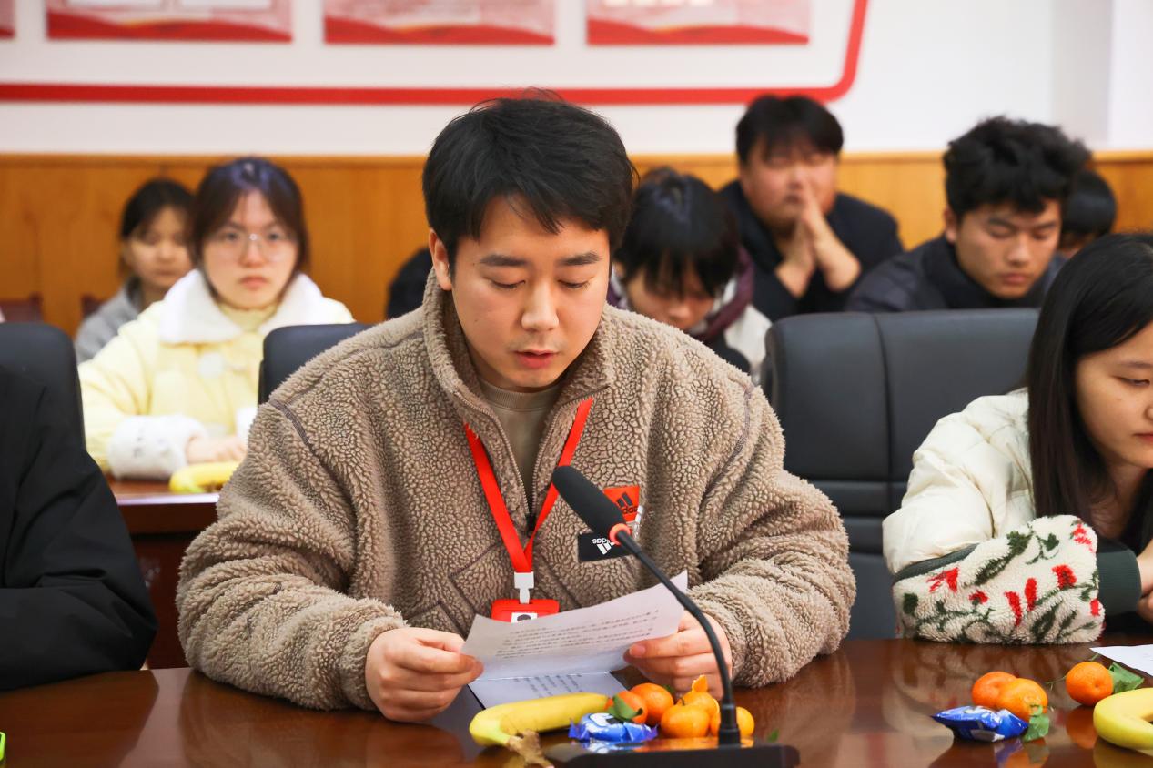 869b7c809b770f07a61d38a68260c240